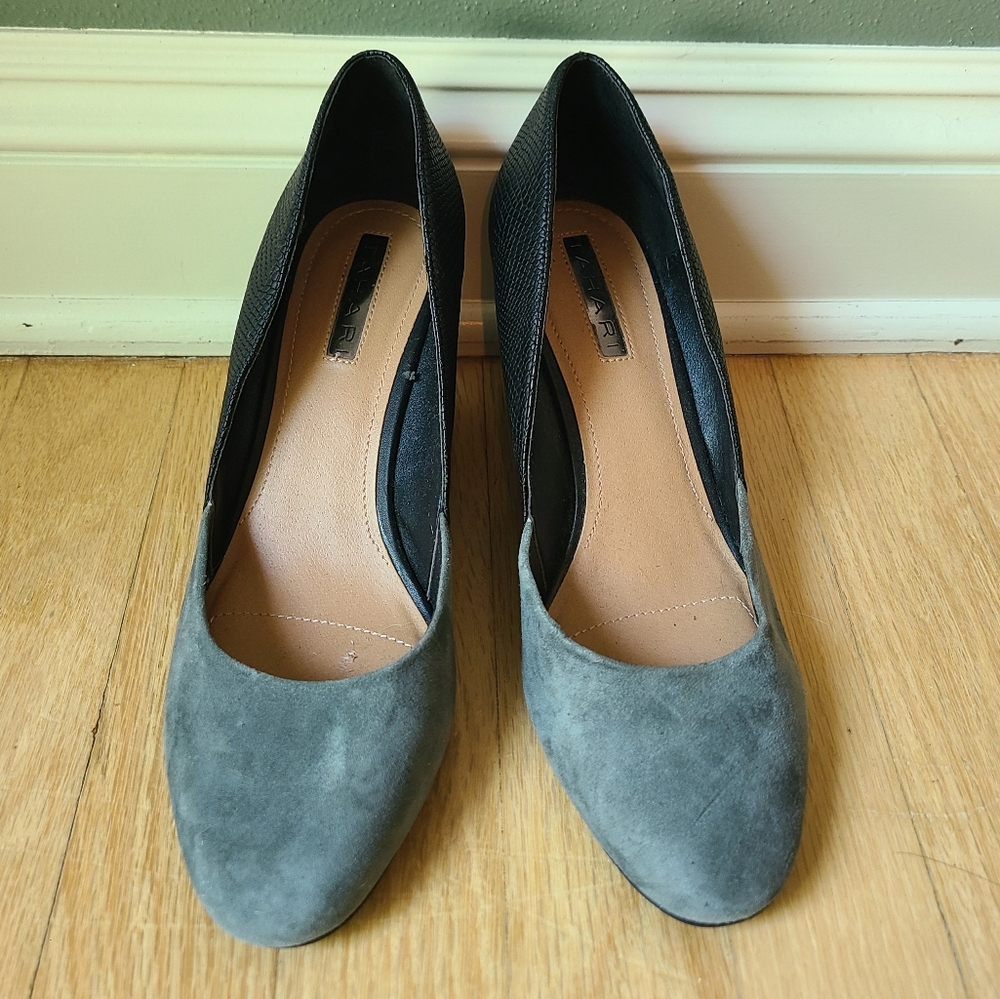 Tahari Palace Colorblock Wedge, Size 7.5